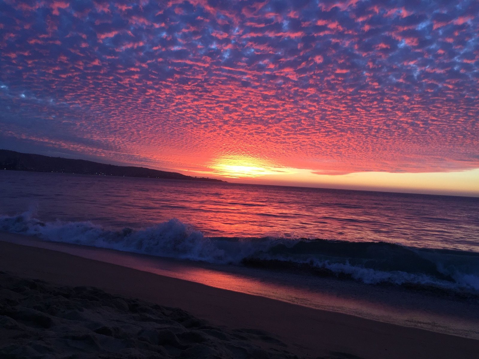 atardecer en la playa de vina del mar scaled