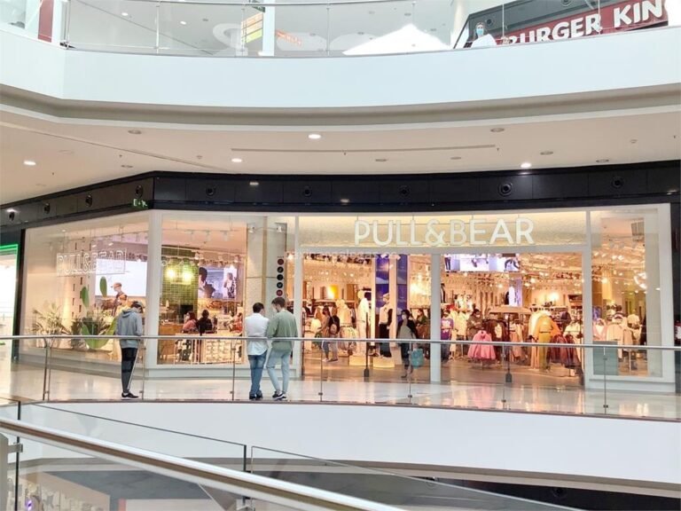 Dónde se encuentran las tiendas Pull and Bear en Santiago de Chile