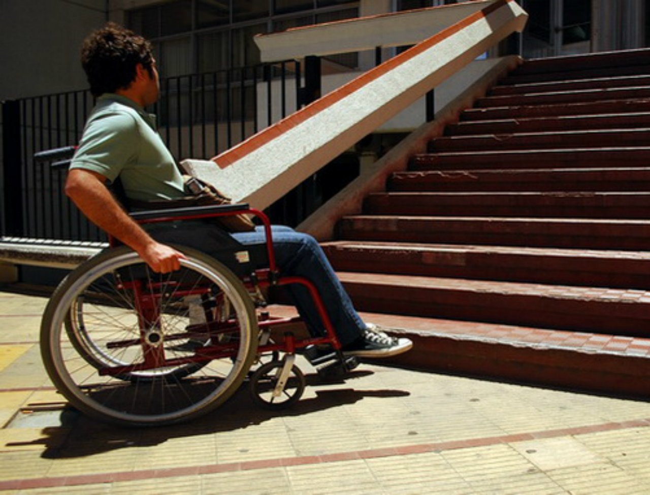 rampa de accesibilidad segun normativa chilena